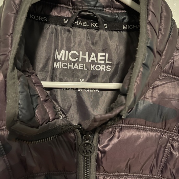 Michael Kors Camo Print Puffer Vest - Picture 3 of 5